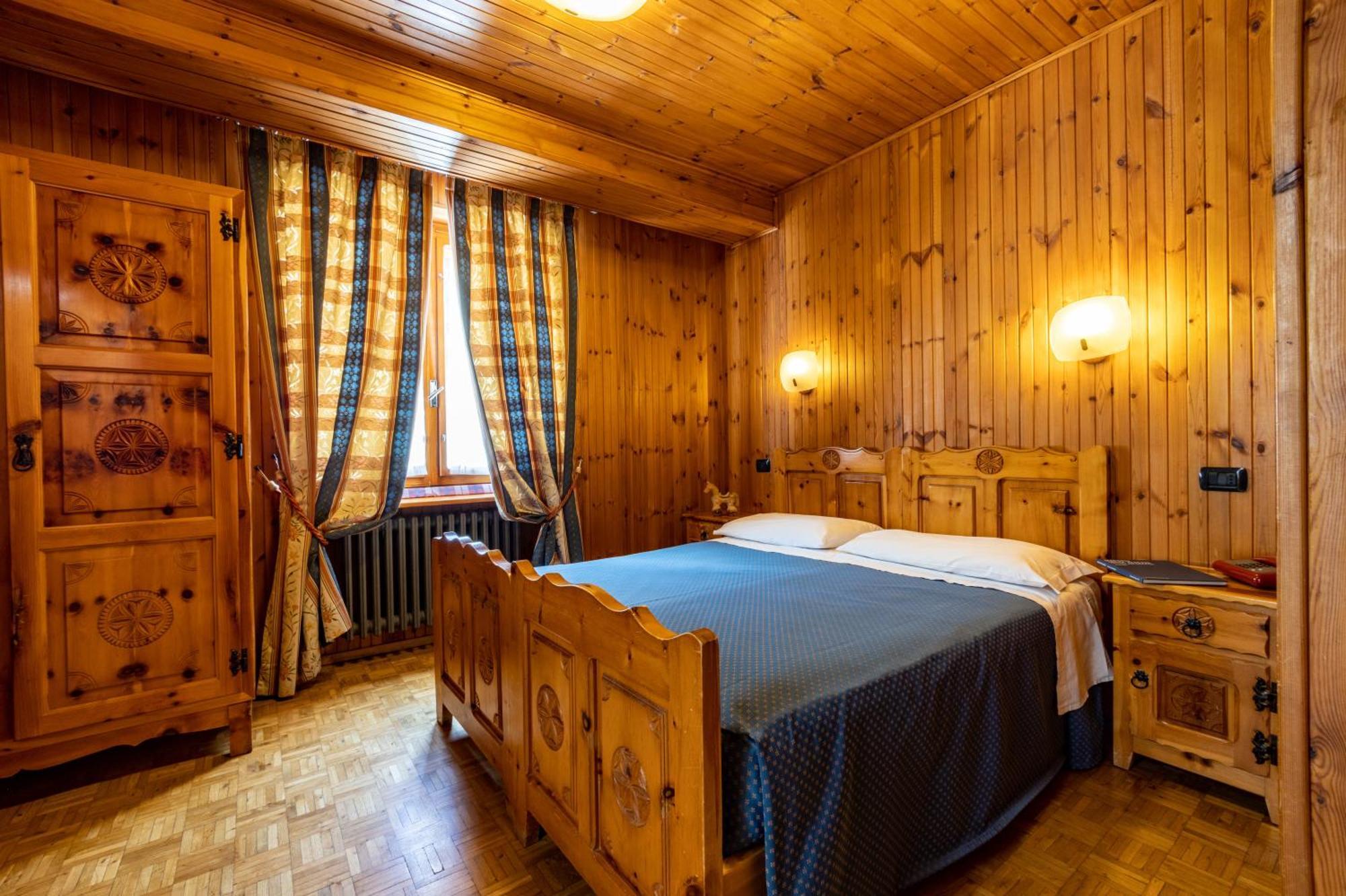 Hotel Le Campagnol Champoluc Extérieur photo