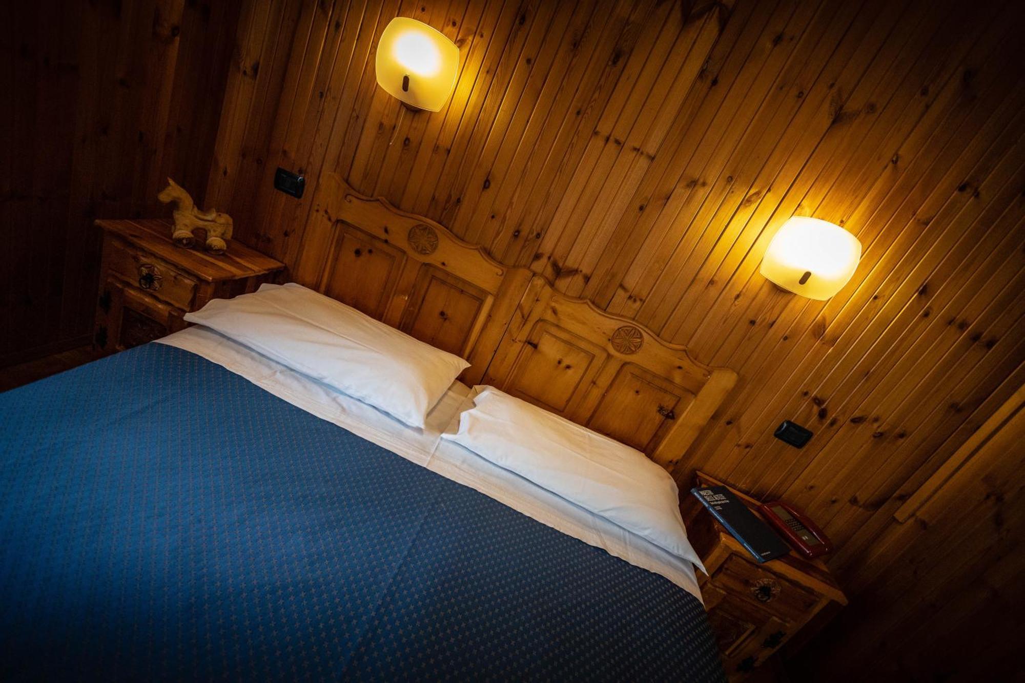 Hotel Le Campagnol Champoluc Extérieur photo