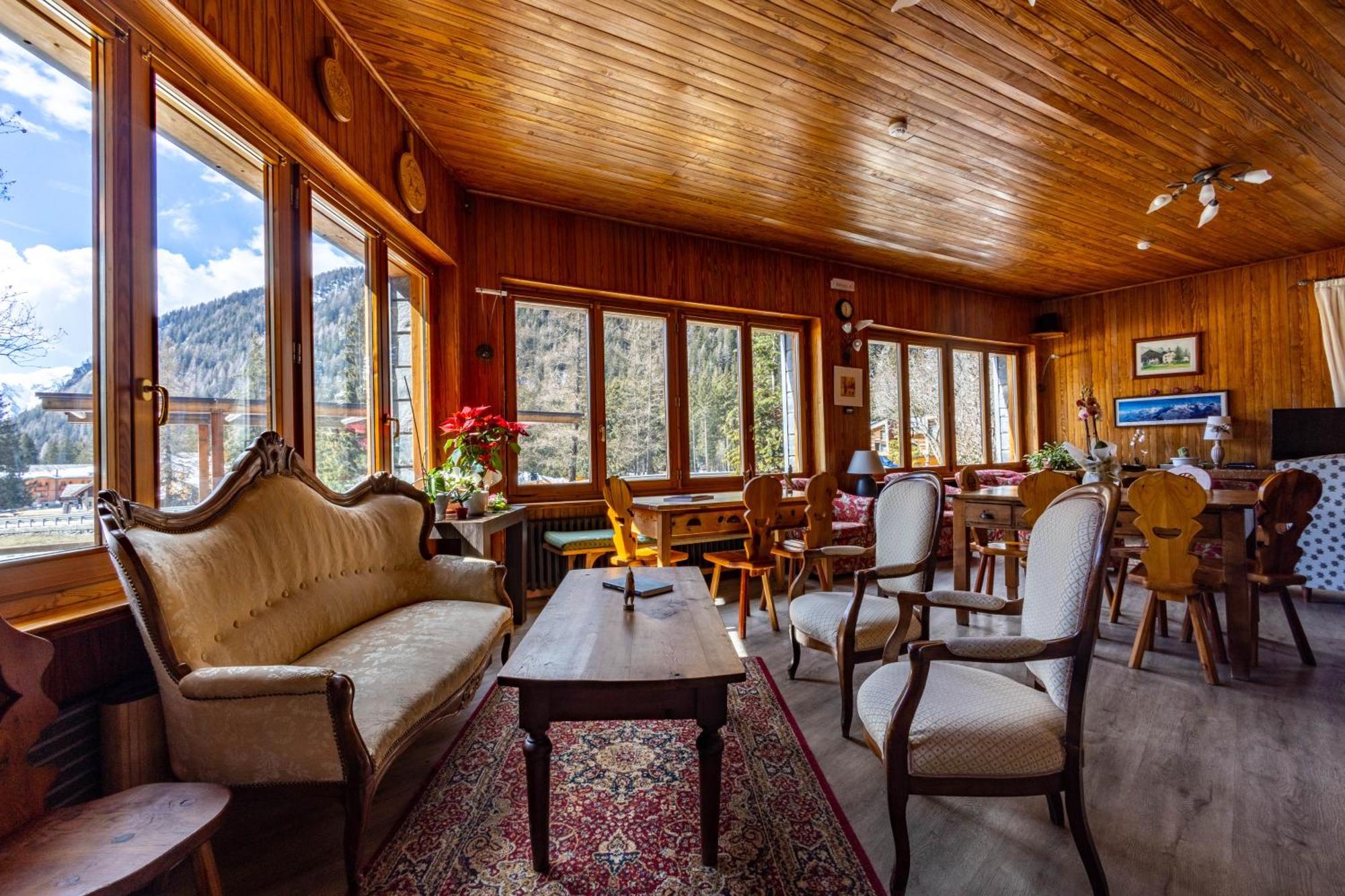 Hotel Le Campagnol Champoluc Extérieur photo