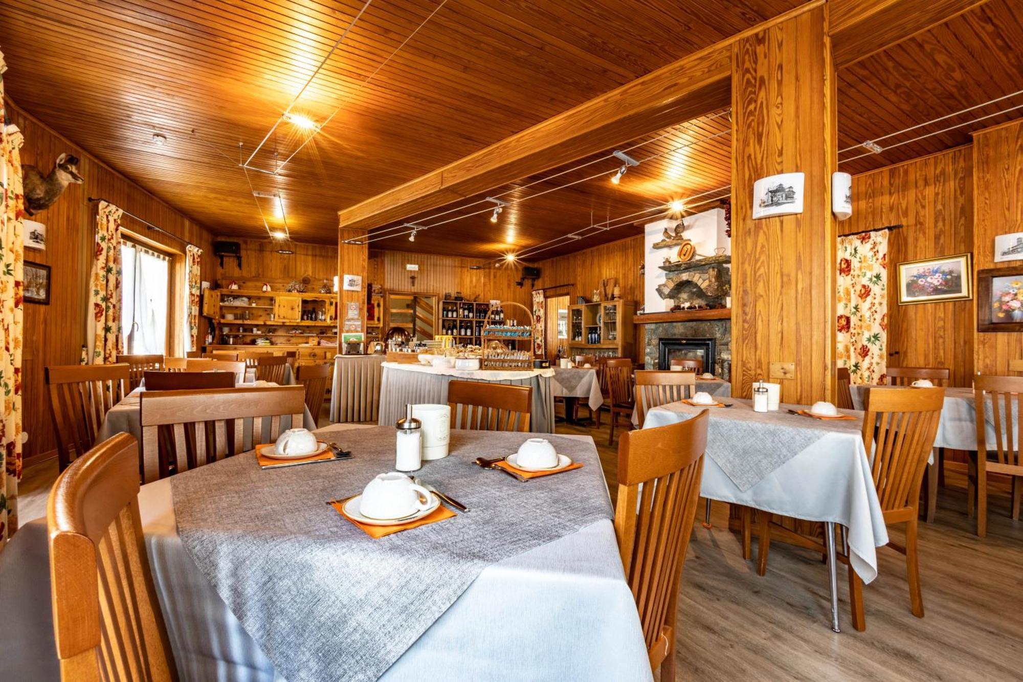 Hotel Le Campagnol Champoluc Extérieur photo