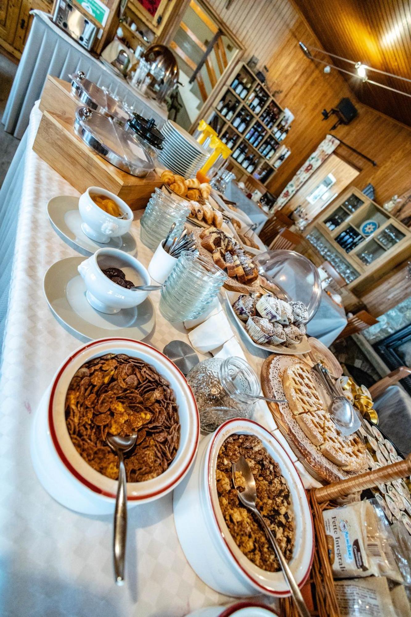 Hotel Le Campagnol Champoluc Extérieur photo