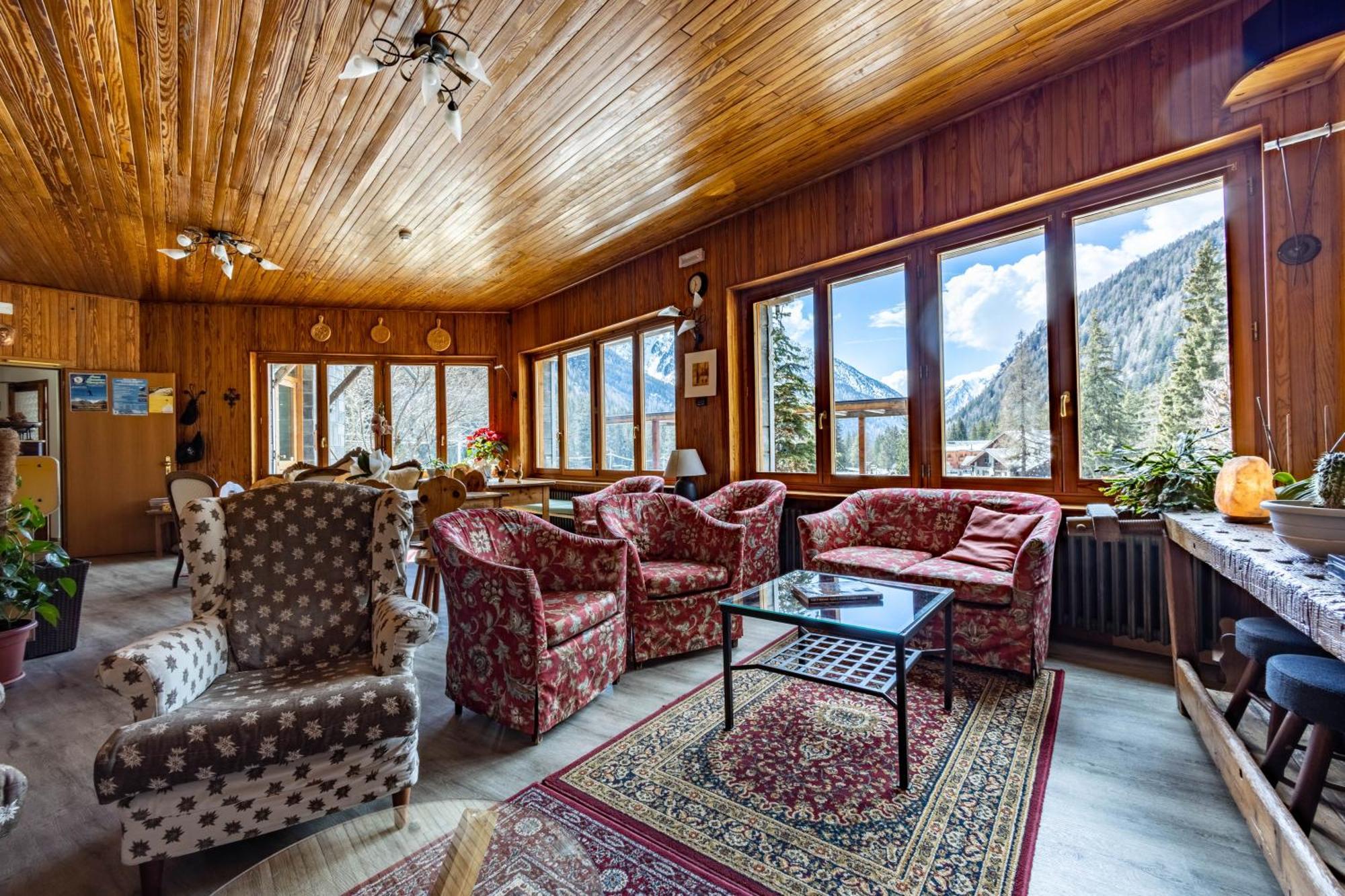Hotel Le Campagnol Champoluc Extérieur photo