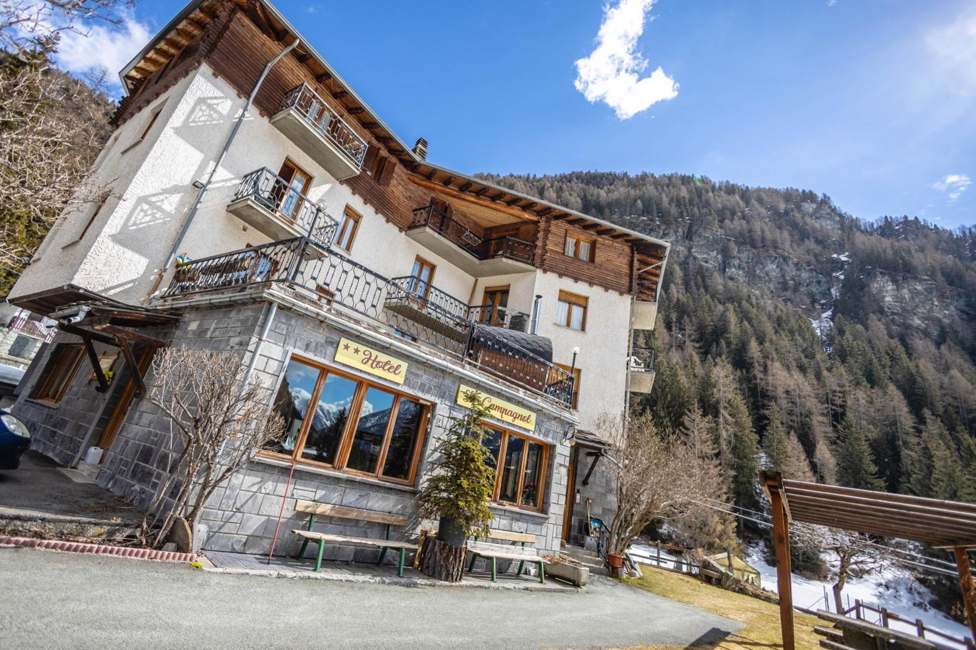 Hotel Le Campagnol Champoluc Extérieur photo