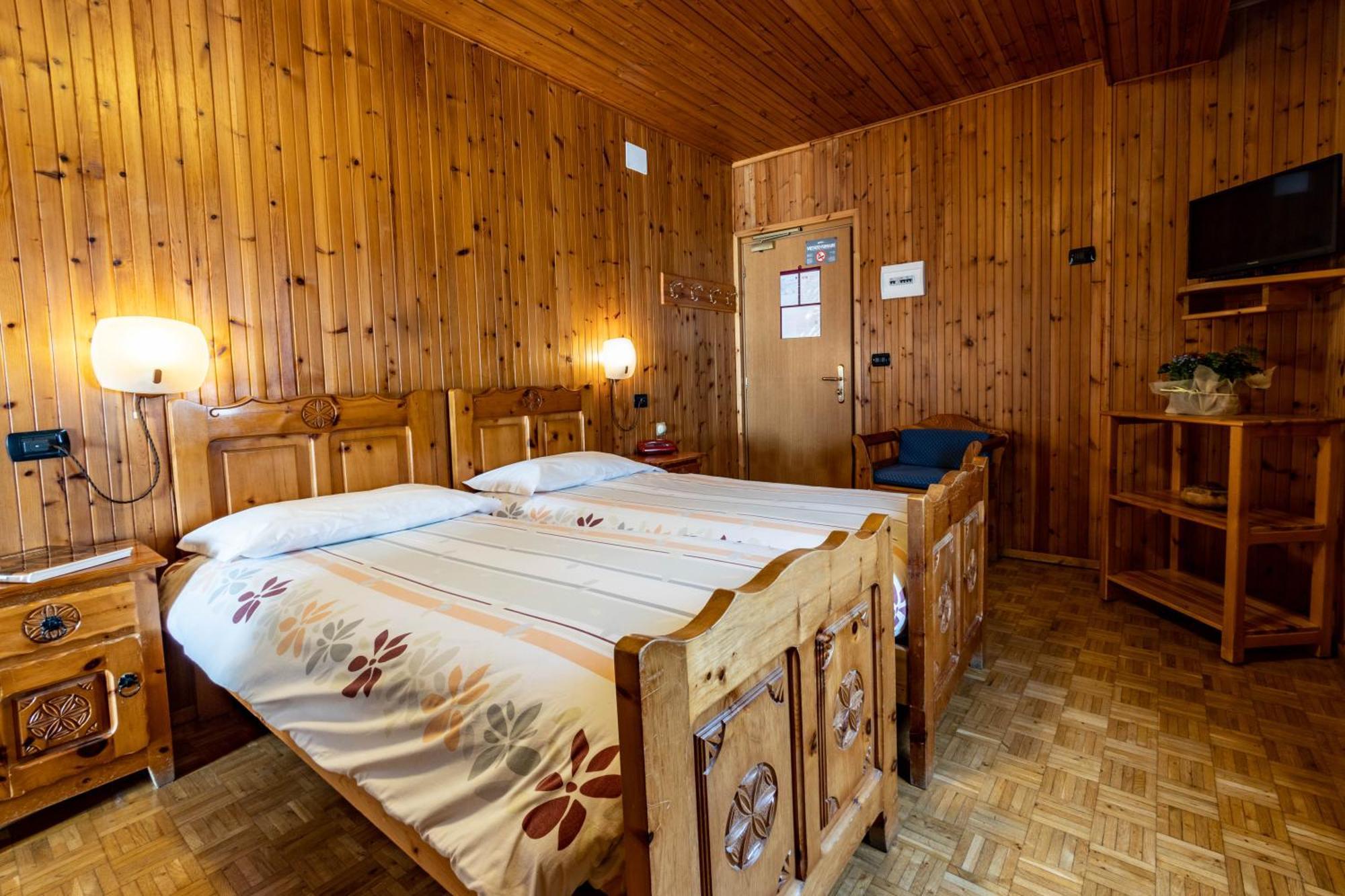 Hotel Le Campagnol Champoluc Extérieur photo