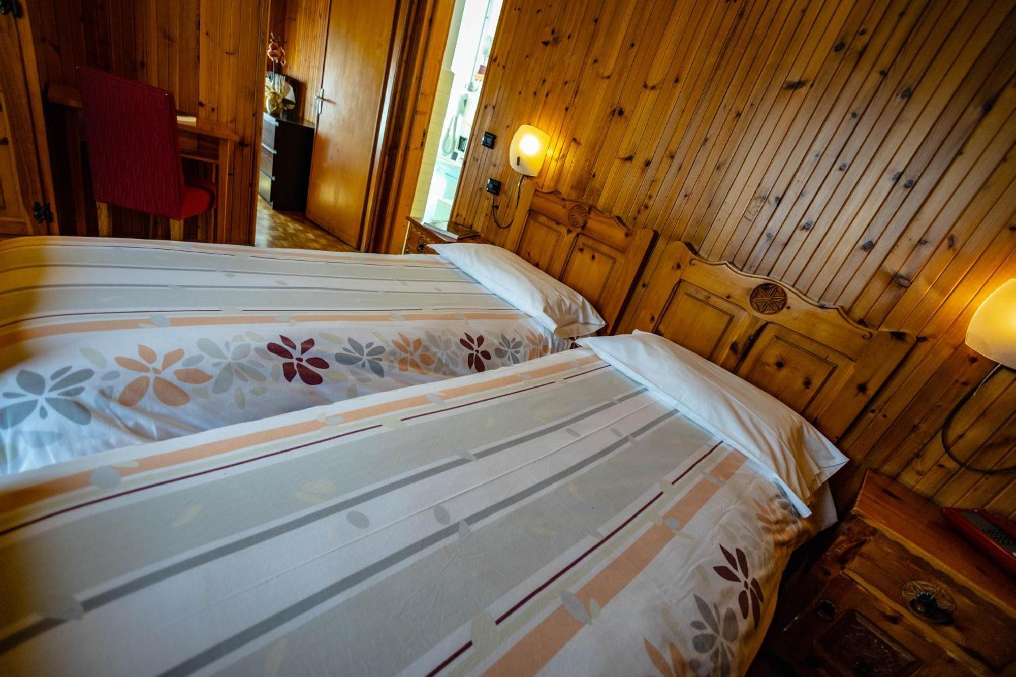 Hotel Le Campagnol Champoluc Extérieur photo