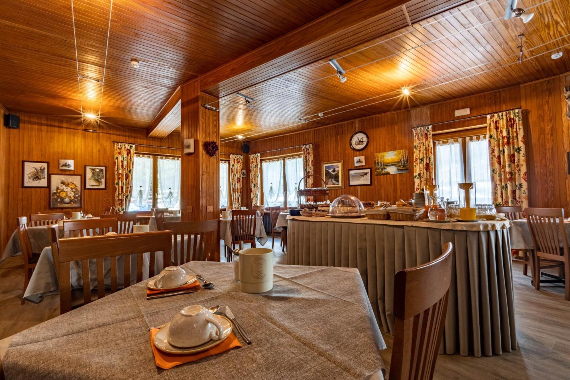 Hotel Le Campagnol Champoluc Extérieur photo
